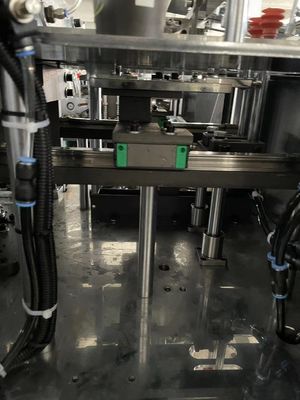Type de traitement du pliage du papier Machine de formage de tasses de papier à grande vitesse entièrement automatique avec une barre de cuivre en forme de tasse