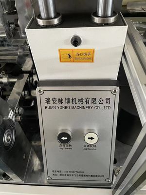 90-100pcs/Min Machine complète de formage de tasse de papier Yongbo machine à faire des tasses jetables de café et de thé avec une barre de cuivre