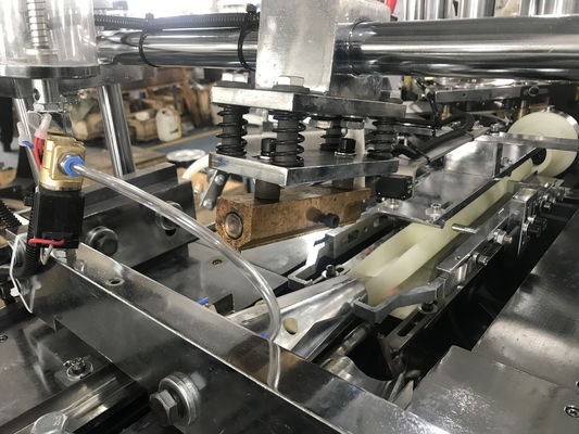 Machine de fabrication de tasses en papier entièrement automatique 65-85 pièces/min Capacité pour les petites entreprises au Pakistan