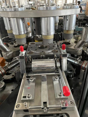 Machine à faire des tasses en papier entièrement automatique 100-110 pièces/min 2-16 oz Voltage automatique 380V/220V 50Hz/60Hz