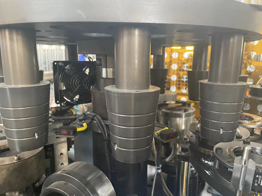 Machine de fabrication de tasses en papier à double paroi entièrement automatique à haute vitesse à 120-150 pièces/min au Pakistan